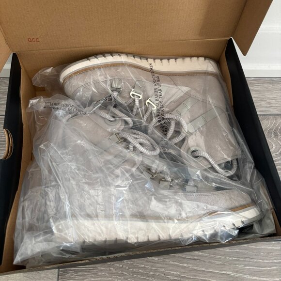 Cole Haan ZEROGRAND Women's Boots, size 6, light grey - Picture 11 of 11